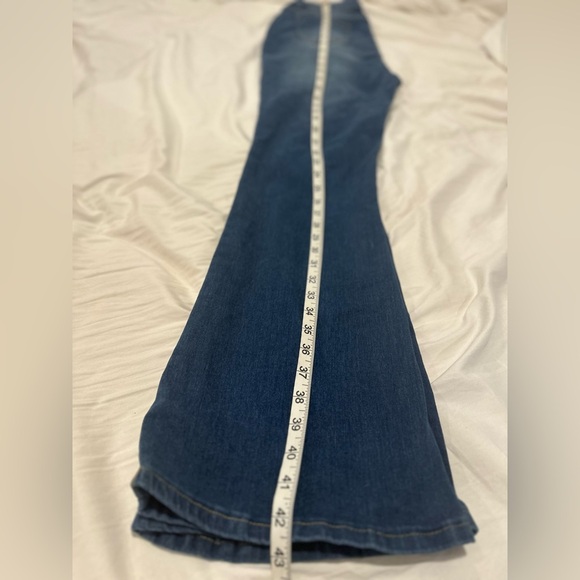 NWOT Women Sz: S Nova Blue Bell Bottom Flare Dark Wash Slightly Distressed Jeans - Picture 7 of 10